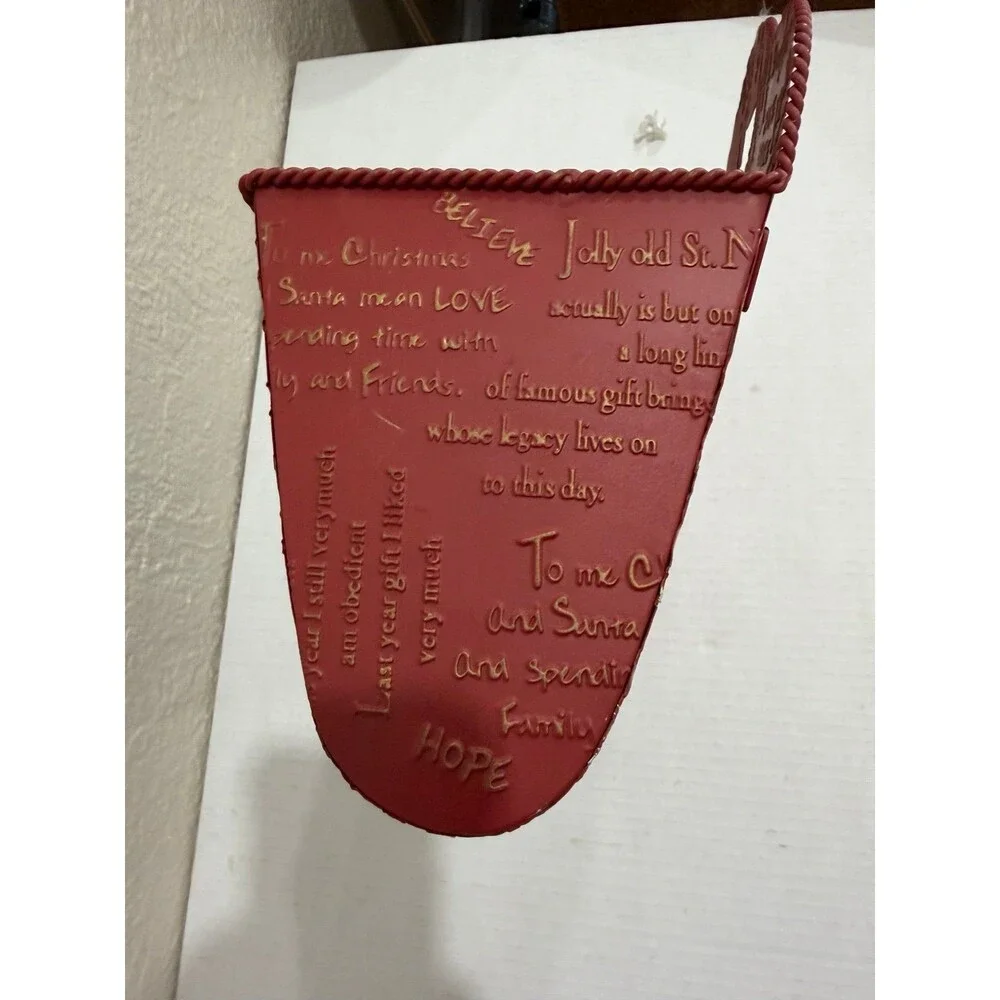 Christmas Cesta Navideña Metálica Vintage con Santa – Decoración Pared Roja con